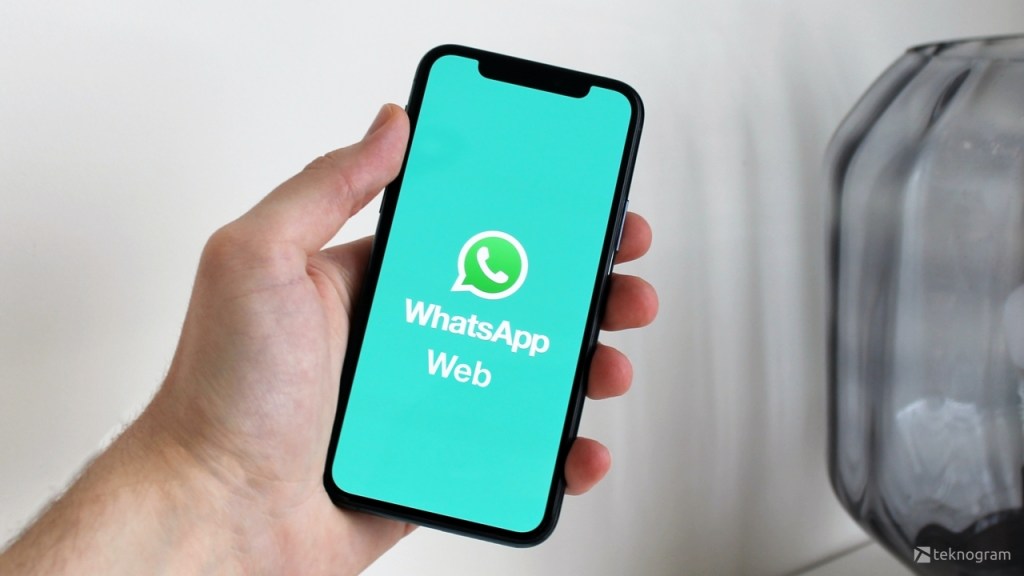 Cara Membuka WhatsApp Web di HP Android & iPhone&nbsp;(2024)